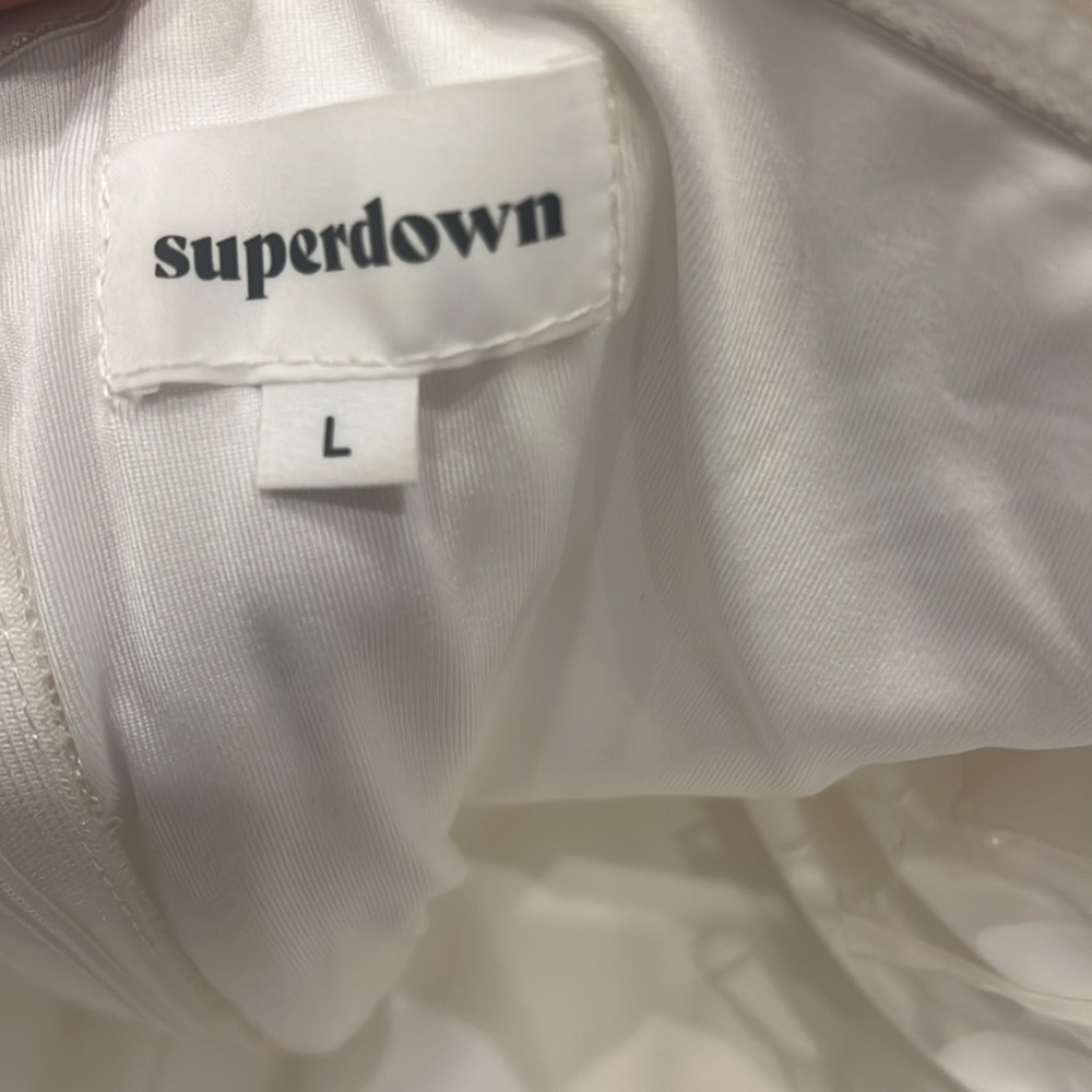 Superdown white semi dress NWOT Size L - Picture 3 of 3